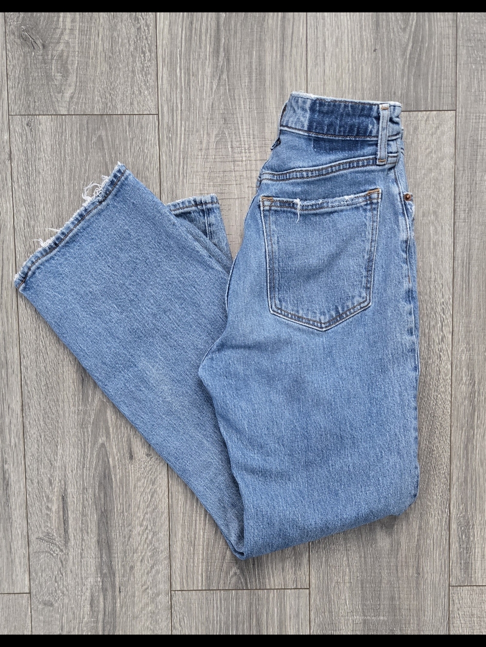 Abercrombie & Fitch Curve Love ’90s Relaxed Jeans Women’s 28/6 High Rise Raw Hem - Picture 2 of 6